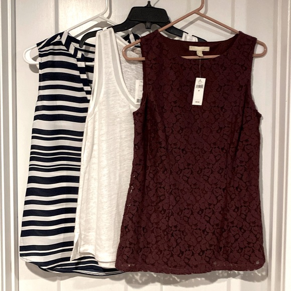 Banana Bundle - Three NWT Sleeveless Blouses, Size M - Picture 1 of 7